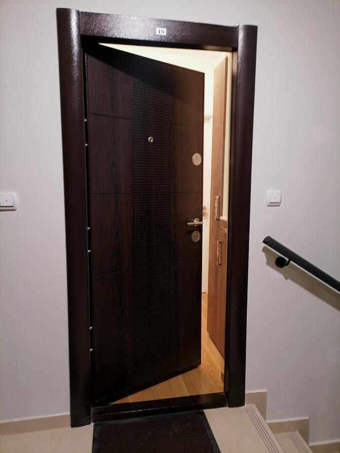Apartman Ana Ni Exteriör bild