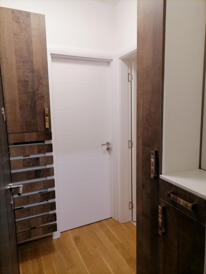 Apartman Ana Ni Exteriör bild